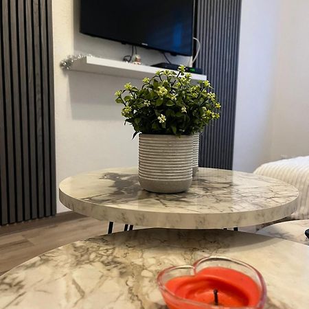 Lovely Apartment In Old Town 400M From City Center Sebilj سراييفو المظهر الخارجي الصورة