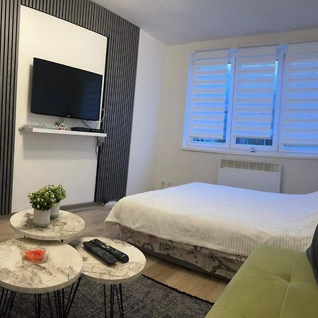 Lovely Apartment In Old Town 400M From City Center Sebilj سراييفو المظهر الخارجي الصورة